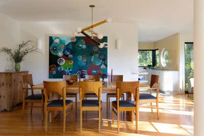 Modern Family Home Dining Room. Mulholland by Reath Design.