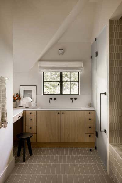  Transitional Family Home Bathroom. M House by Studio Montemayor.