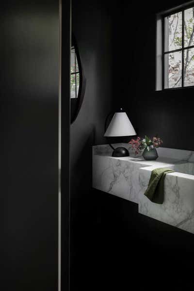  English Country Family Home Bathroom. M House by Studio Montemayor.