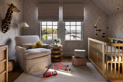  Traditional English Country Family Home Children's Room. M House by Studio Montemayor.