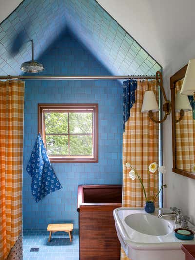  Coastal Cottage Vacation Home Bathroom. Cape Ann by Reath Design.