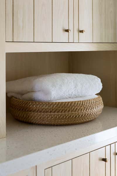  Cottage Bathroom. Sunset Park by Burnham Design.