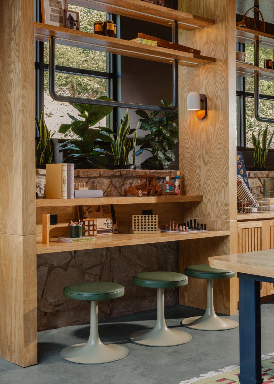 Modern Lobby and Reception