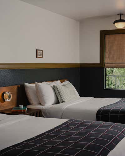  Rustic Hotel Bedroom. OZARKER LODGE by Parini.
