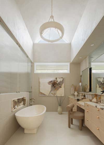  Modern Family Home Bathroom. SUITE DREAMS by Parini.