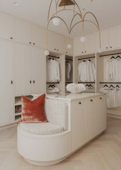 Modern Bedroom. SUITE DREAMS by Parini.