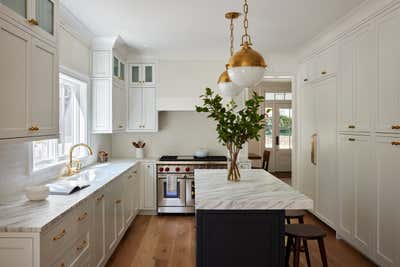  Minimalist Family Home Kitchen. Art Collector's Residence by Elyse Petrella Interiors.