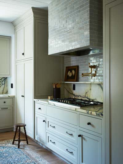  Eclectic Family Home Kitchen. Somers Colonial by JM Foundarie.