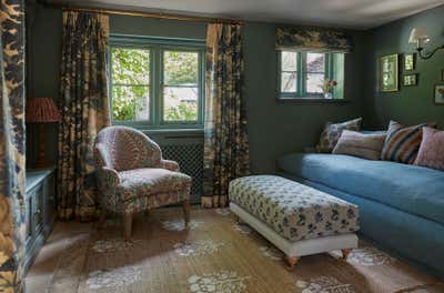  English Country Living Room. Countryside Retreat by Studio Duggan.