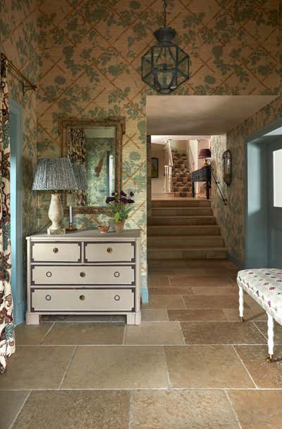  Traditional Country House Entry and Hall. Countryside Retreat by Studio Duggan.