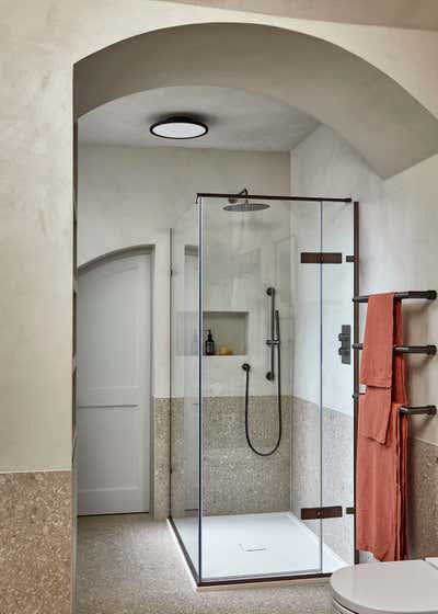  Moroccan Contemporary Apartment Bathroom. Hyde Park Apartment by Violet & George.