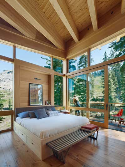  Organic Vacation Home Bedroom. The Crow's Nest Residence by BCV Architecture + Interiors.