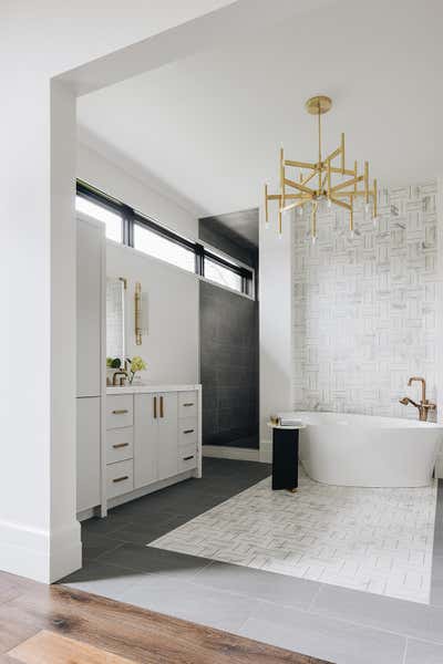  Transitional Family Home Bathroom. ASC Planning for Parties by Amy Storm and Company, LLC.