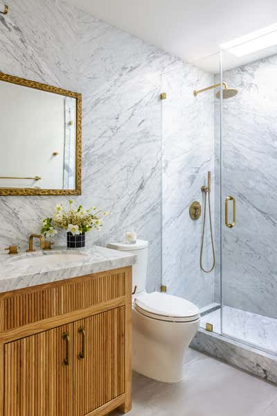  Modern Maximalist Family Home Bathroom. San Gabriel Bungalow by LVR - Studios.