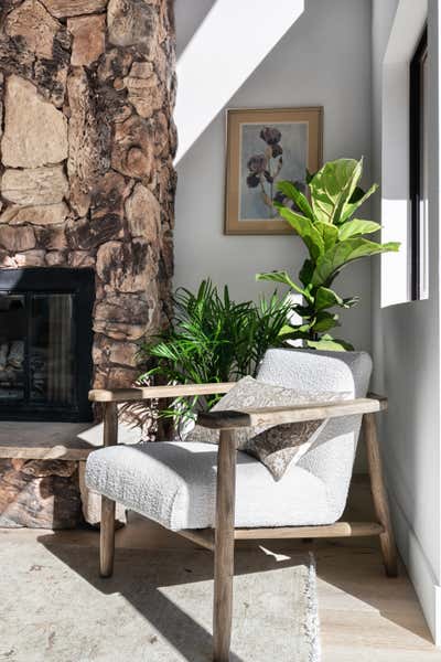  Beach House Living Room. Eugenie Avenue  by Imparfait Design Studio.