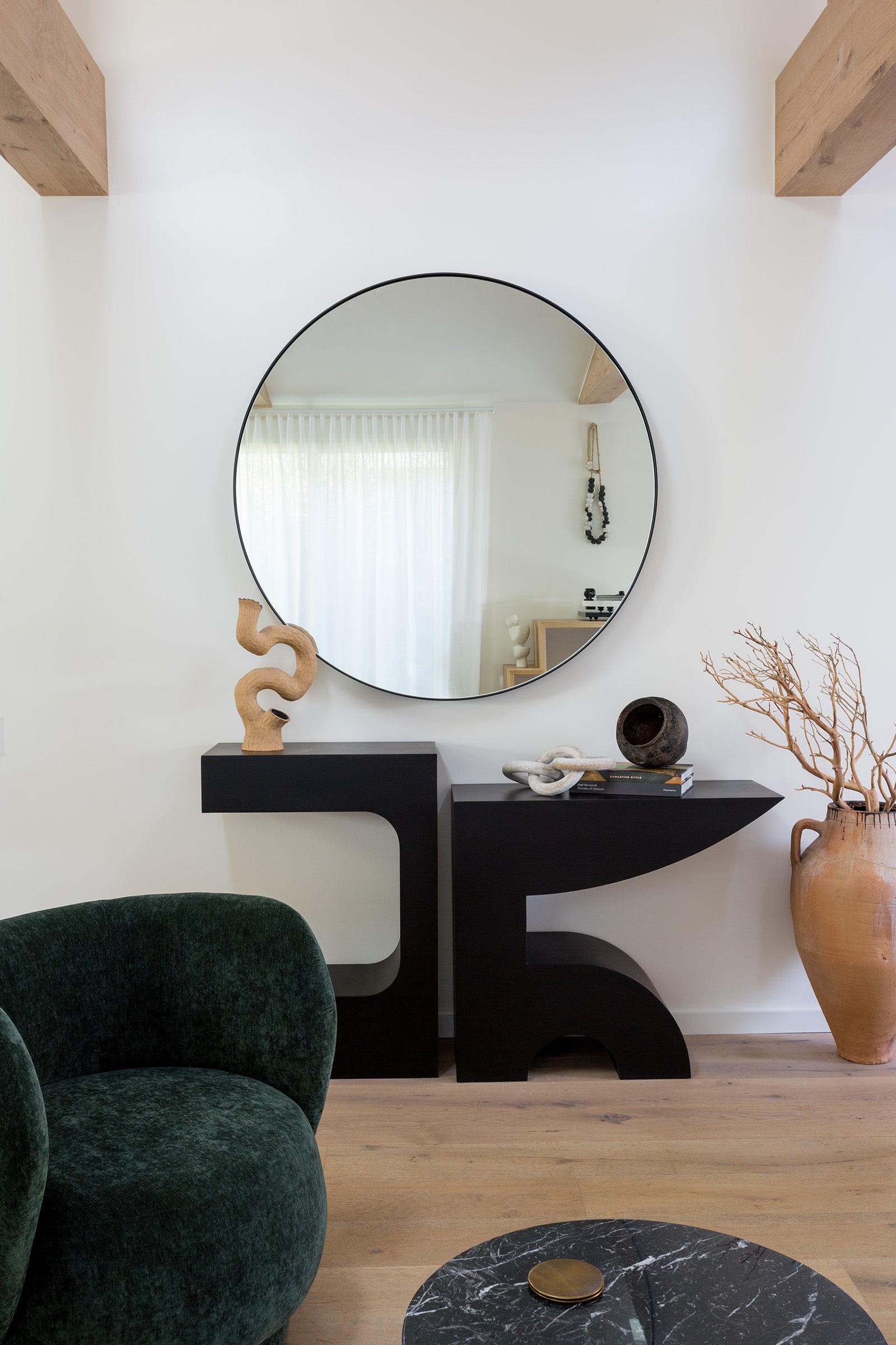 Contemporary Entry and Hall