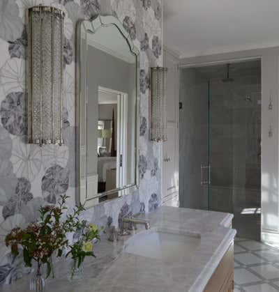  Coastal Family Home Bathroom. Robsart  by Imparfait Design Studio.