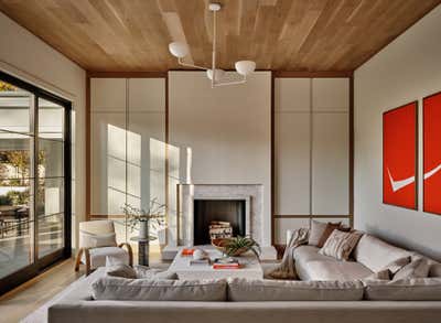  Modern Family Home Living Room. Emily's House by Chango & Co..
