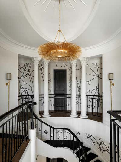  Traditional Entry and Hall. Noble Scribbles by Lighthouse SRL.