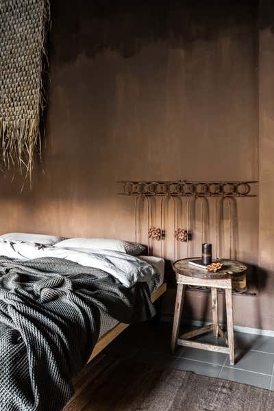  Rustic Bedroom. Private House by Diamantine Property Mgt.