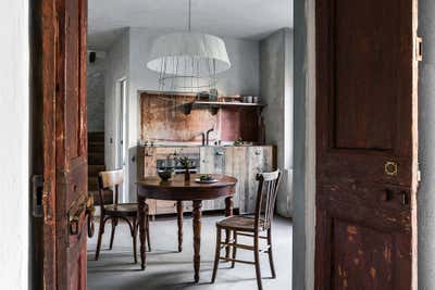  Rustic Dining Room. Private House by Petr Grigorash.