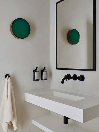  Contemporary Minimalist Bathroom. Cyntra Place  by studio.skey.