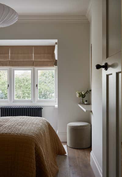  English Country Family Home Bedroom. Kew Gardens  by studio.skey.