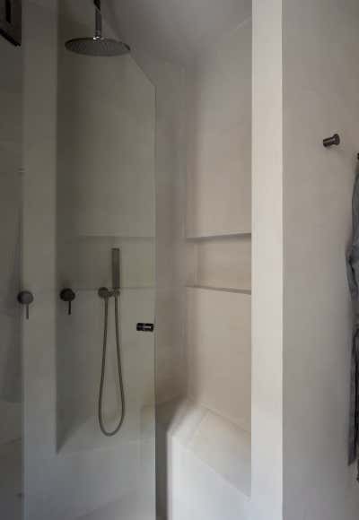  Minimalist Bathroom. Queens Park Terrace by studio.skey.