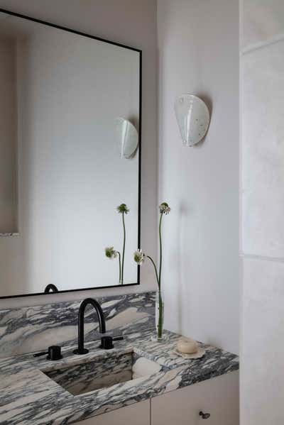  Minimalist Scandinavian Apartment Bathroom. Gloucester Street by studio.skey.