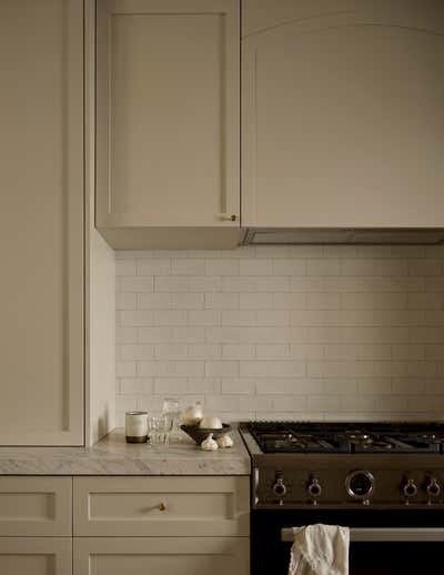  Minimalist Family Home Kitchen. Tree House by Susannah Holmberg Studios.