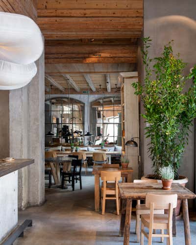  Mediterranean Rustic Modern Bar and Game Room. Restaurante Gats by Azul Tierra.