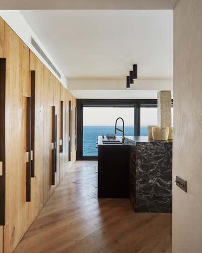  Mediterranean Modern Apartment Kitchen. Apartamento en la Costa Blanca by Azul Tierra.