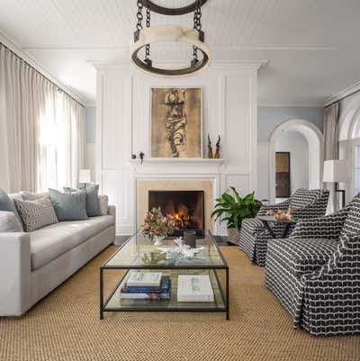  Organic Beach House Living Room. Further Lane by Thomas Puckett Designs.