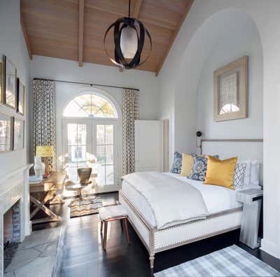  Beach Style Beach House Bedroom. Further Lane by Thomas Puckett Designs.