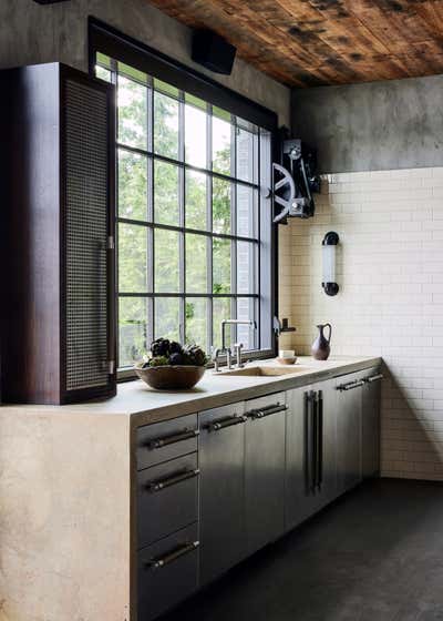 Modern Kitchen. Canfield Island Residence by Jesse Parris-Lamb.