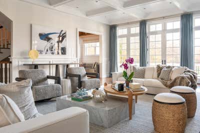  Coastal Family Home Living Room. Home Staging in the Hamptons by Iconic Modern.