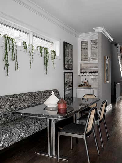  Modern Dining Room. MAGNOLIA HOUSE by Studio Sven.