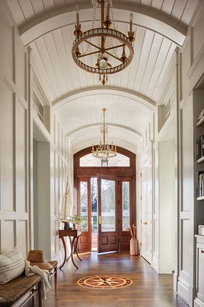 Traditional Entry and Hall. Shingle Style Elegance by Purple Cherry Architects.