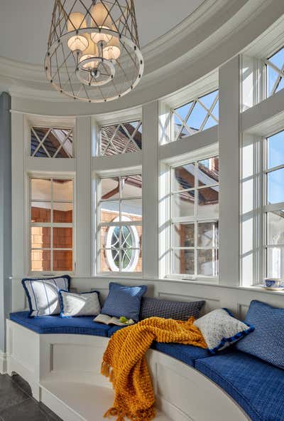 Traditional Family Home Open Plan. Shingle Style Elegance by Purple Cherry Architects.