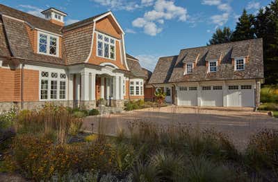 Traditional Family Home Exterior. Shingle Style Elegance by Purple Cherry Architects.