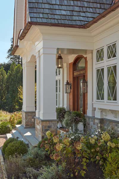 Traditional Exterior. Shingle Style Elegance by Purple Cherry Architects.