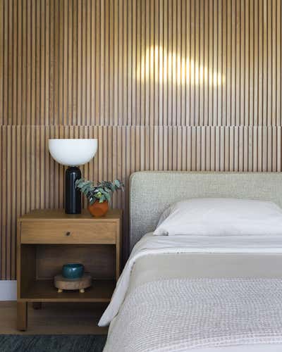 Modern Bedroom. NoHo Residence by LVR - Studios.
