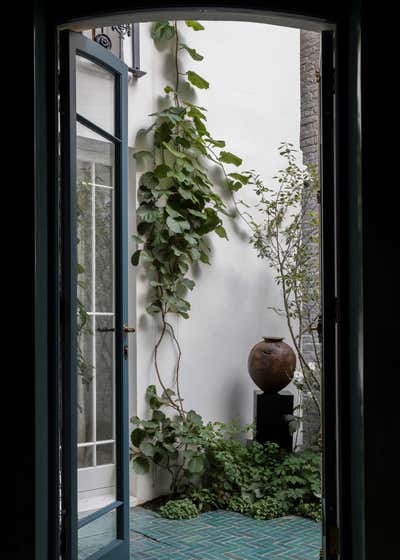  Arts and Crafts Patio and Deck. Notting Hill Townhouse by Nicola Harding and Co.