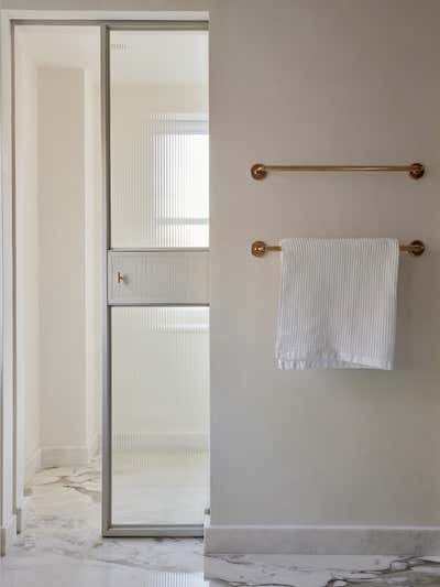  Contemporary Traditional Family Home Bathroom. Lith Hall  by studio.skey.