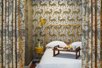 Eclectic Bedroom. London Terrace Pied-a-Terre by Harry Heissmann Inc..