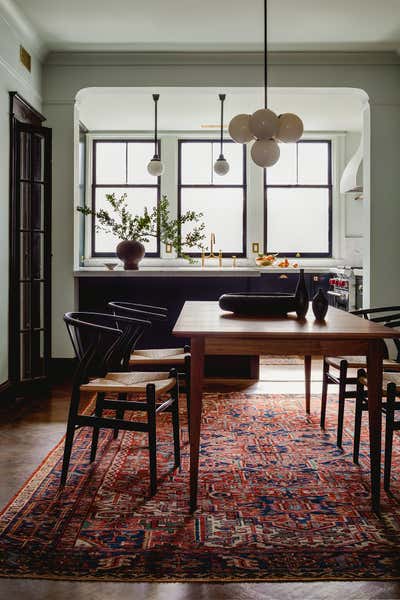  Traditional Family Home Dining Room. Non-Flipped Rowhouse by Nicholas Potts Studio.