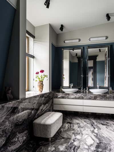  Craftsman Western Bathroom. European Neo-Classicism by O&A Design Ltd.