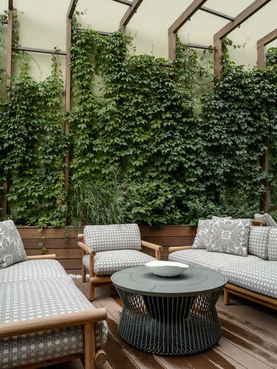 Modern Patio and Deck. Modern Apartment where slow living trends meet exquisite designs by O&A Design Ltd.