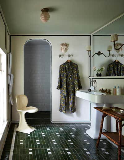  Arts and Crafts Country House Bathroom. Connecticut Home by Studio Giancarlo Valle.