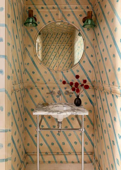 Eclectic Bathroom. Brooklyn by Heidi Caillier Design.